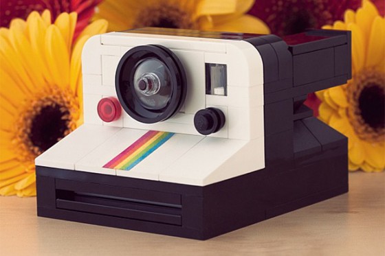 lego-polaroid-onestep-sx-70-camera-by-chris-mcveigh-1