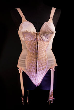 Gaultier_pink-Madonna-corset_428H