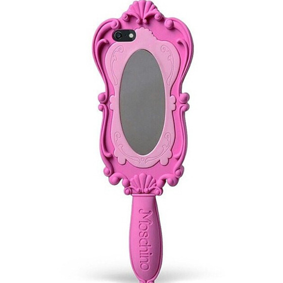 Moschino-Barbie-3