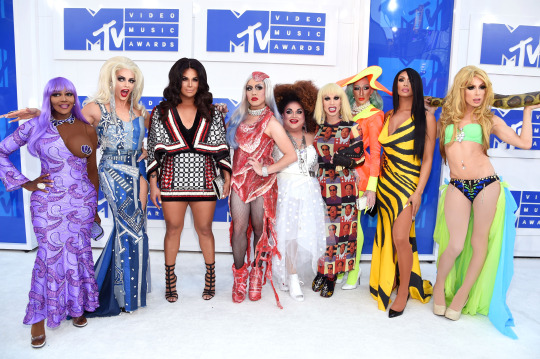 attends the 2016 MTV Video Music Awards at Madison Square Garden on August 28, 2016 in New York City.